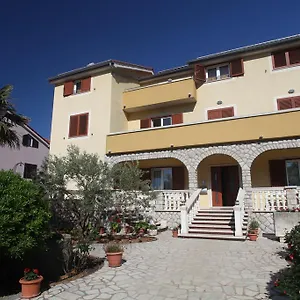 Apartment Sucic, Cres